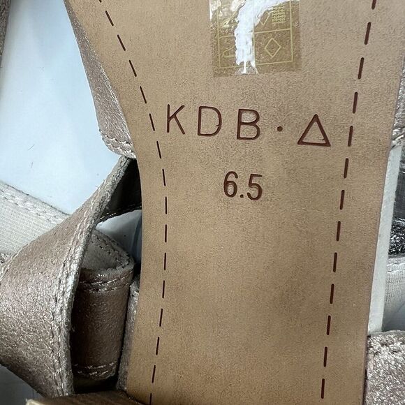 Kelsi Dagger Brooklyn Tan Gold Mayfair Heeled Ankle Strap Sandals 6.5 - Picture 9 of 11